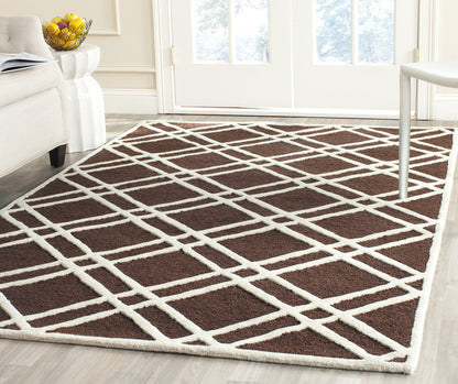 SAFAVIEH Cambridge Collection Accent Rug - 3' x 5', Dark Brown & Ivory, Handmade Moroccan Trellis Wool, Ideal for High Traffic Areas in Entryway, Living Room, Bedroom (CAM142H)