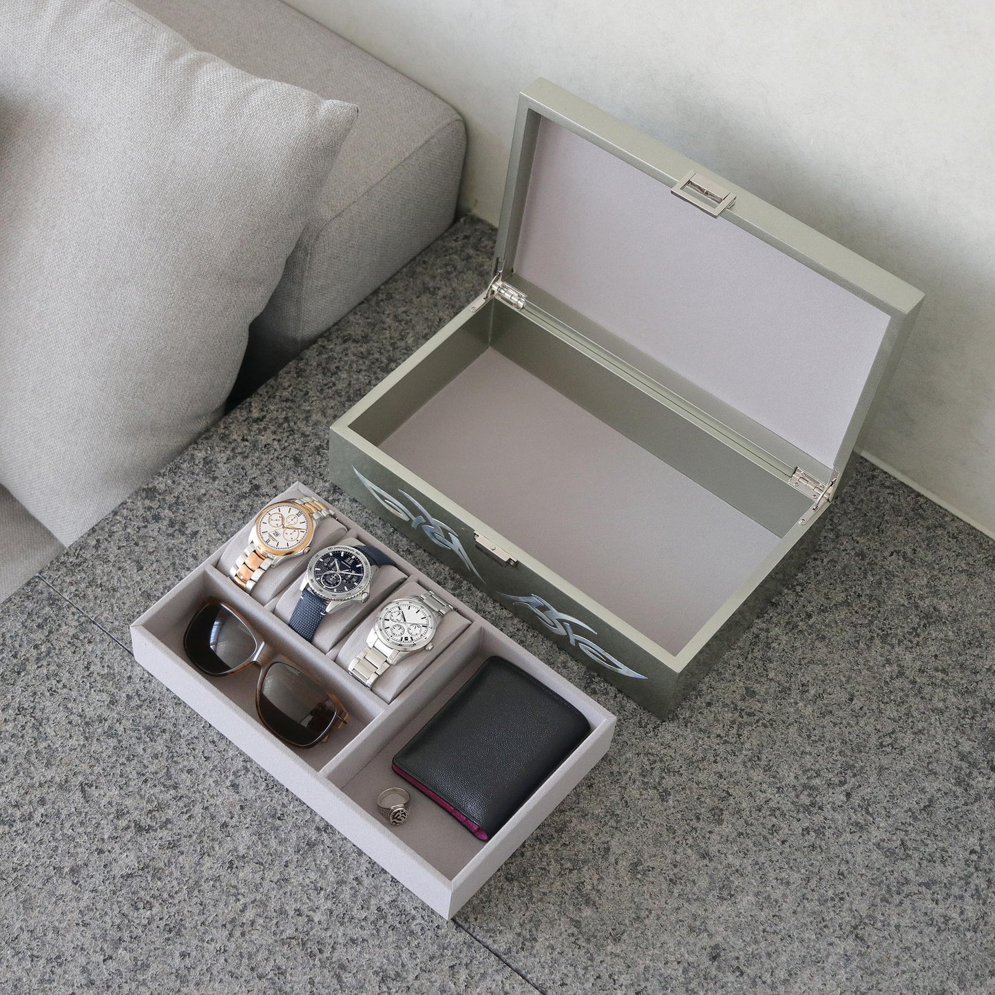 MADDesign Mother of Pearl Watch Box Jewelry Organizer Daily Storage Handmade Tribal Dragon Design (Metallic Silver)