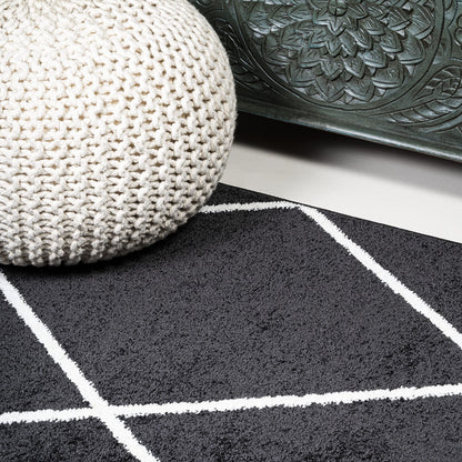 JONATHAN Y Cole Diamond Trellis Black/White 5' Round Indoor Area Rug, Modern,Contemporary,Geometric,Casual, Easy-Cleaning for Living Room,Bedroom,Kitchen,Pet Friendly,Non-Shedding (SEU102A-5R)
