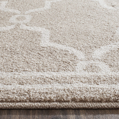 SAFAVIEH Amherst Collection Accent Rug - 3' x 5', Wheat & Beige, Trellis Design, Non-Shedding & Easy Care, Ideal for High Traffic Areas in Entryway, Living Room, Bedroom (AMT414S)