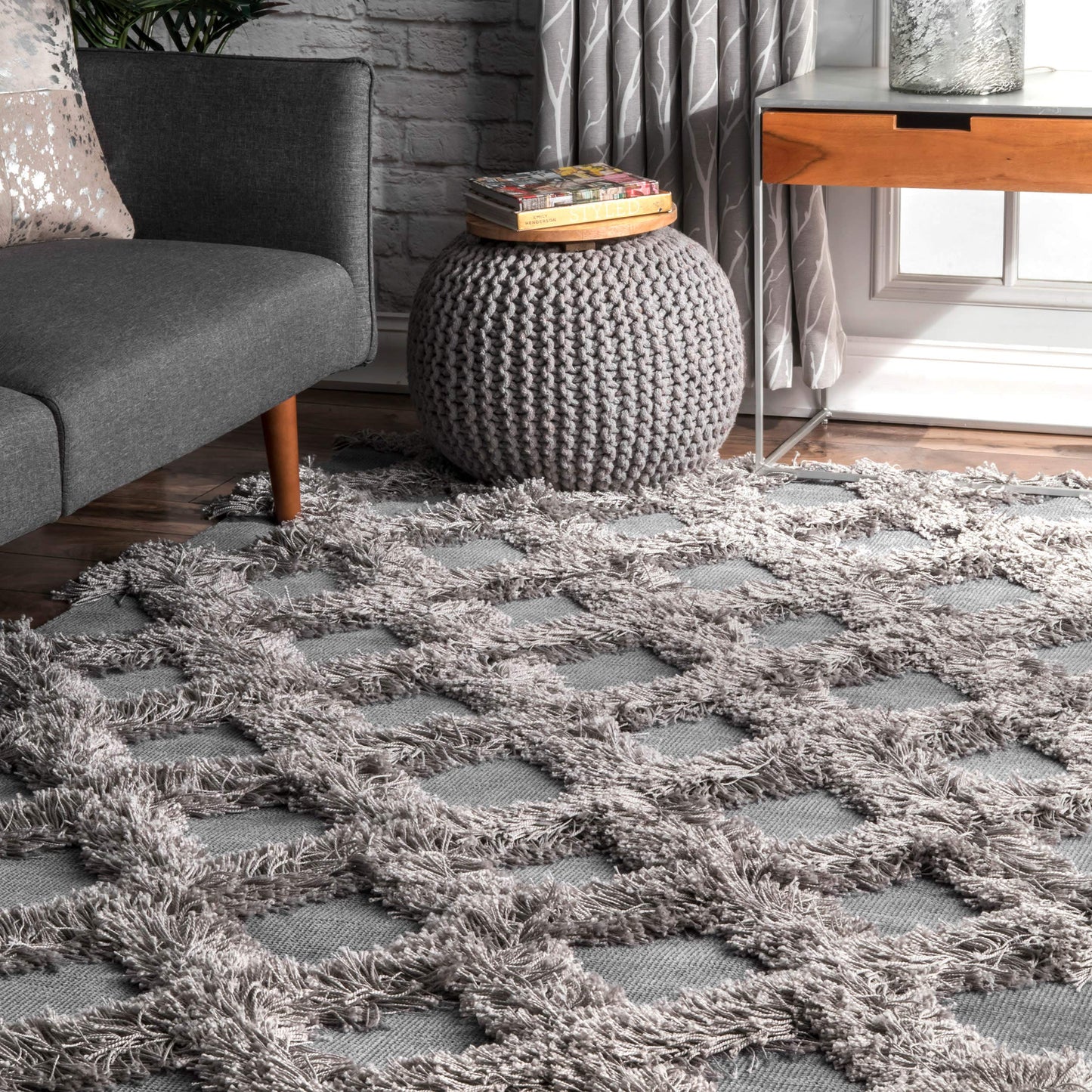 nuLOOM Francene Diamond Trellis Shag Area Rug, 4x6, Silver