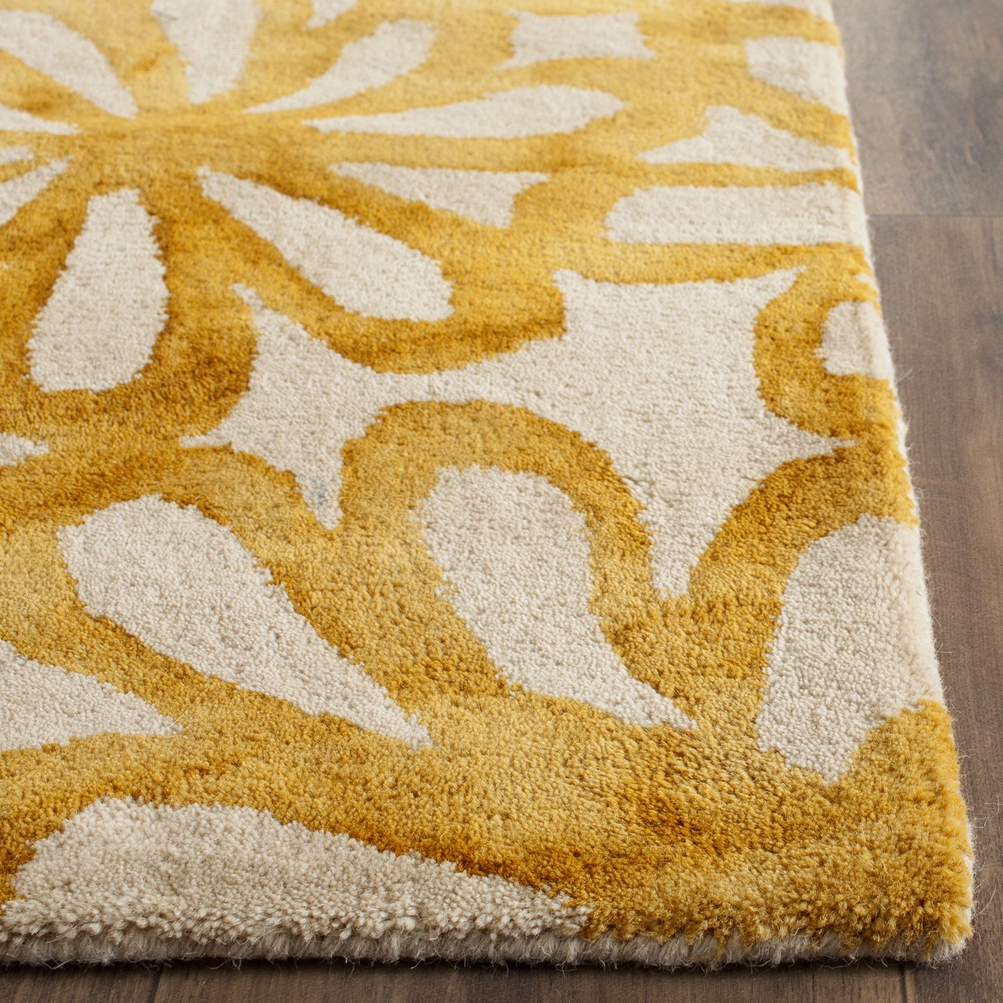 SAFAVIEH Dip Dye Collection 2'3" x 8' Beige / Gold DDY527M Handmade Floral Watercolor Premium Wool Runner Rug